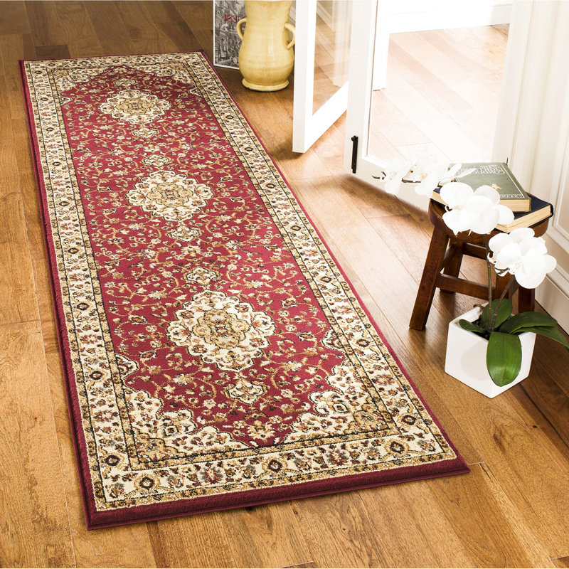 Tapis rouge en polypropylène rouge 2 pi 7 po By 3 Heritage Charm and Design Design