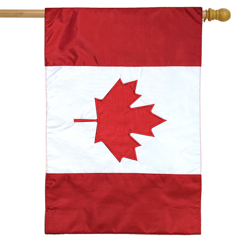 Drapeau canadien appliqué et brodé