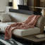Jeté décoratif en chenille avec frange, rose foncé