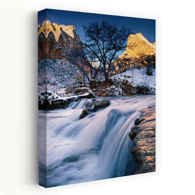 Chute d'eau au-dessus de roches, art abstrait contemporain, montagne, tranquille, H 24 po x l 16 po