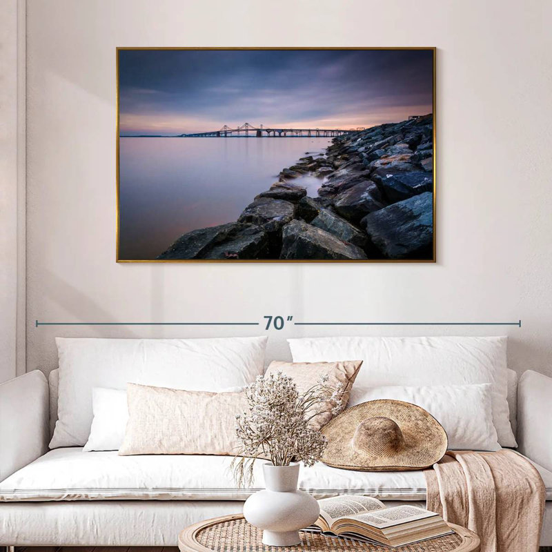 Soirée Chesapeake Bay Bridge, 46 po x 31 po, Cadre flottant doré