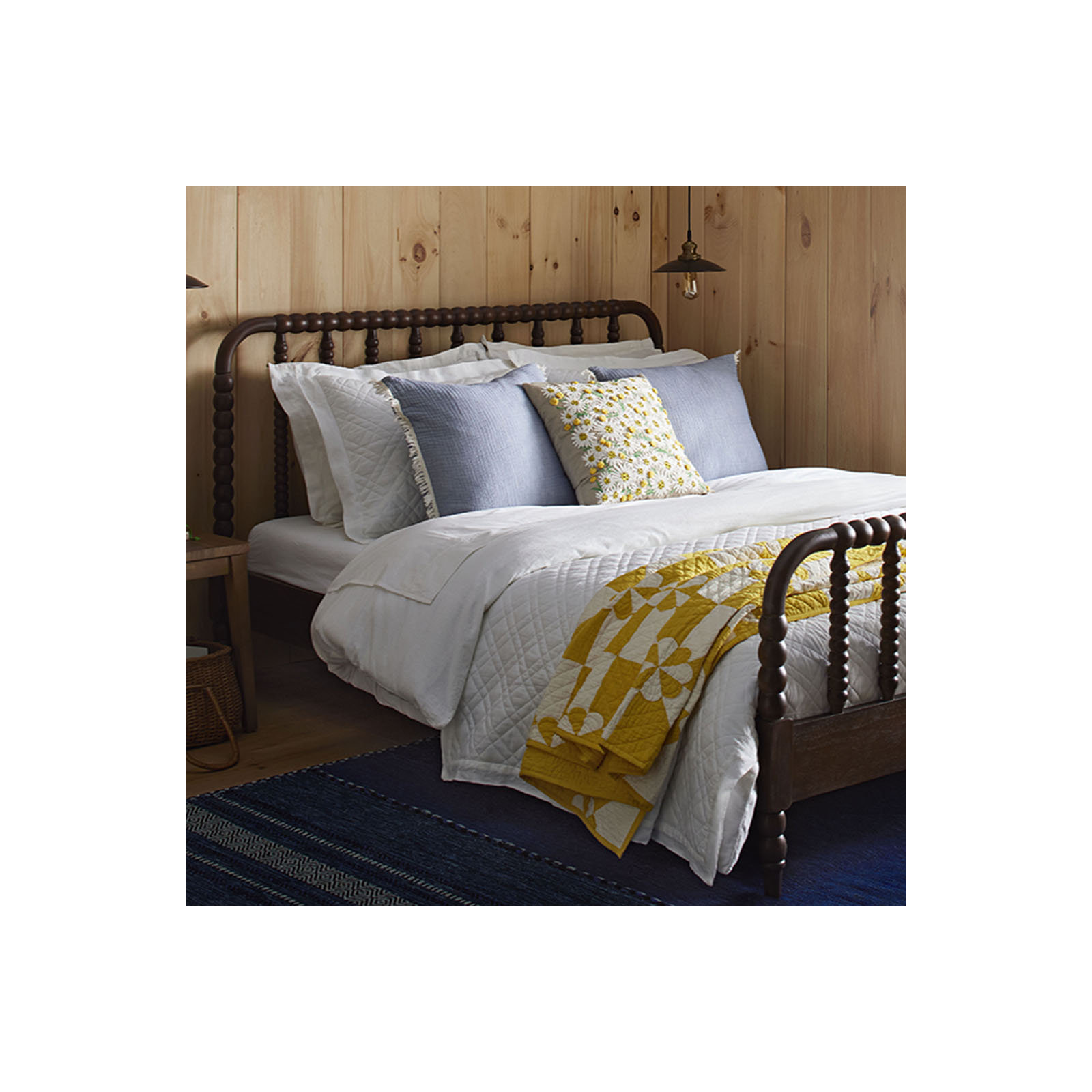 Benbrook Wood Spindle Bed, Antique Coffee, King