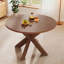 Table de salle à manger ronde, de style ferme moderne, en merisier, robuste et élégante pour les réunions de famille.