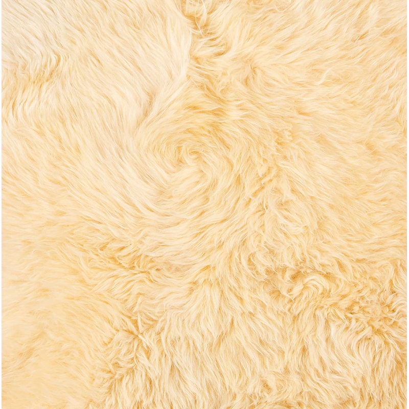 Tapis en peau de mouton fait à la main Izola, 2 pi x 3 pi