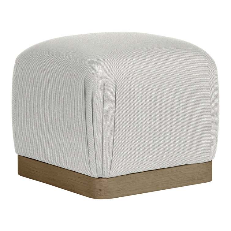 Nola Ottoman