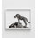 Guépard sur un rocher - reproduction de photographie de la faune en noir et blanc