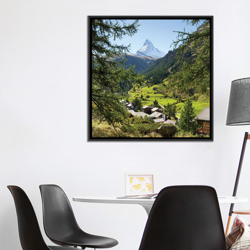 «Zermatt Valley with View of the Matterhorn» par Jan Becke - reproduction de photo, Toile avec cadre noir, Pas de tapis