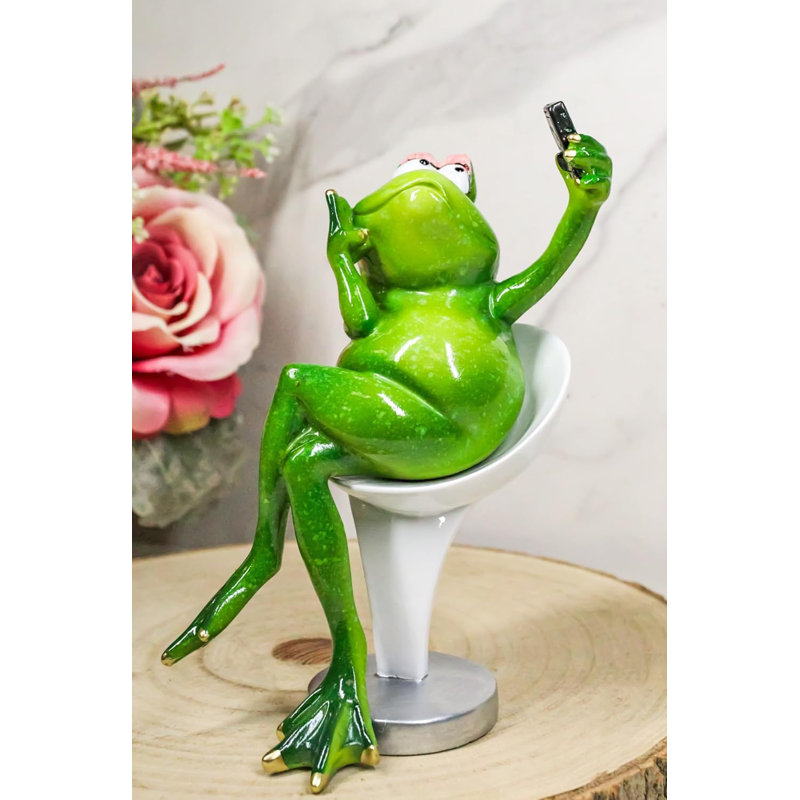 Figurine Queen Diva Lady Frog