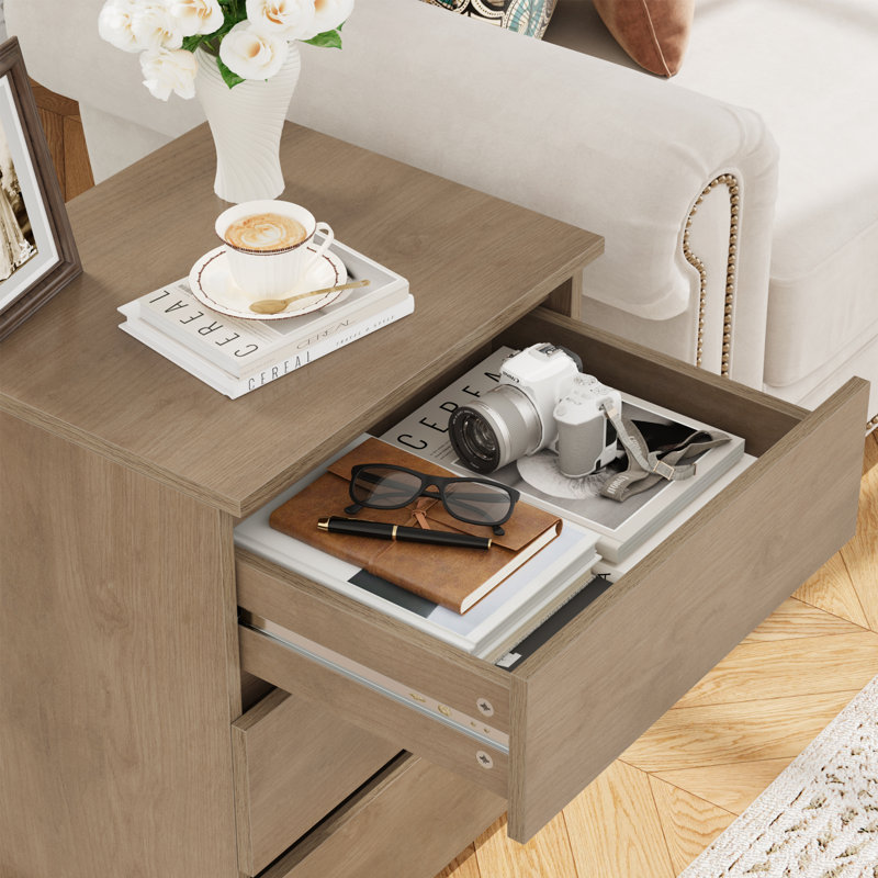 Arieyonna 17.7'' W Nightstand, Natural