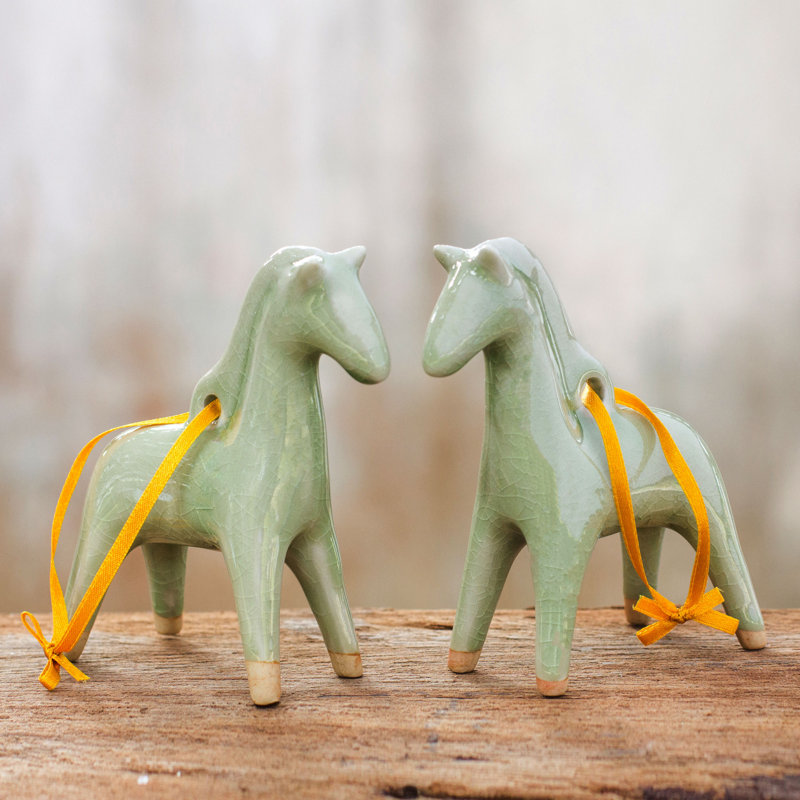 Ornement figurine suspendue une saison pour les chevaux suspendus