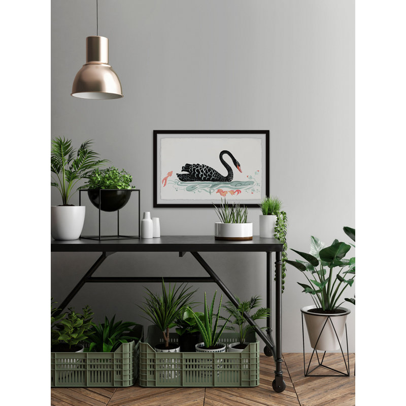 «Black Swan and Kois» par Marmont Hill - peinture encadrée, H 8 po x l 12 po x P 1,5 po