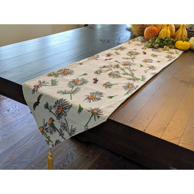 Wispy Daisies Garden Table Runner