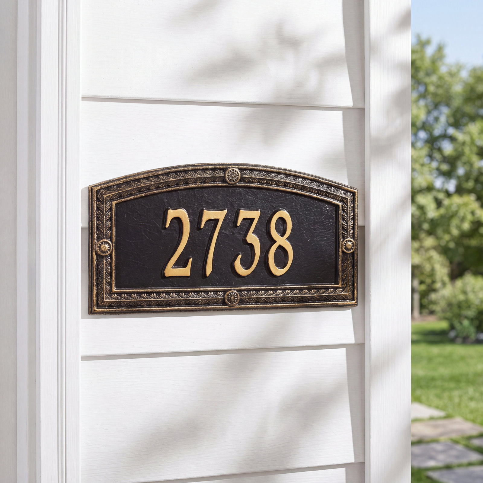 1-Line Wall Address Plaque, Black/Gold, Yes