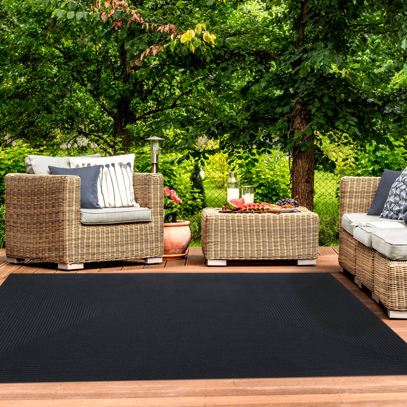 Neufeld Polypropylene Braided Collection Rug, Oval 4' x 6'