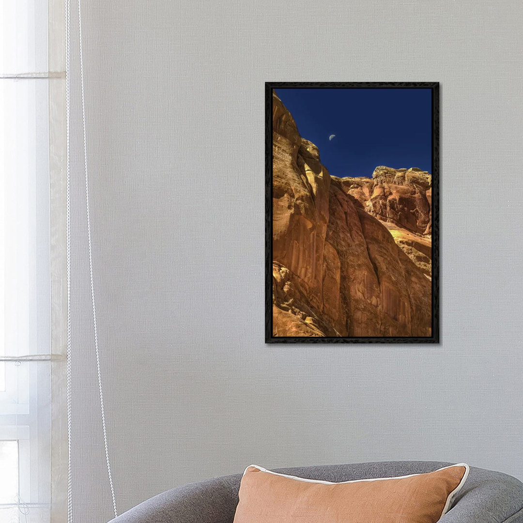 Towering Moon von Bill Sherrell - Galerie-verpackte Leinwand Giclée auf Leinwand