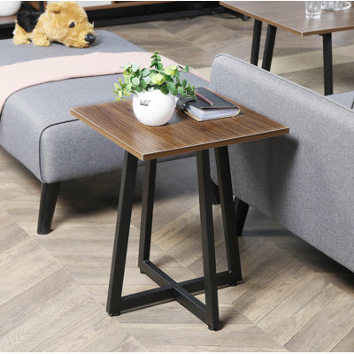 Table de bout à pieds croisés