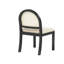 Lot de 2 chaises de salle à manger rondes noires rembourrées, avec dossier naturel et pieds en bois massif. Style contemporain pour un confort optimal, bonne stabilité d'assise, montage facile. Structure en hévéa tressé.