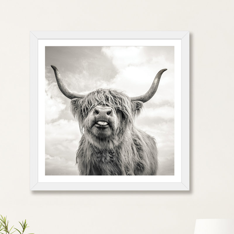«Funny Girl» par Mark Gemmell - reproduction de photo, H 24 po x l 24 po, Papier dans un cadre photo, Blanc