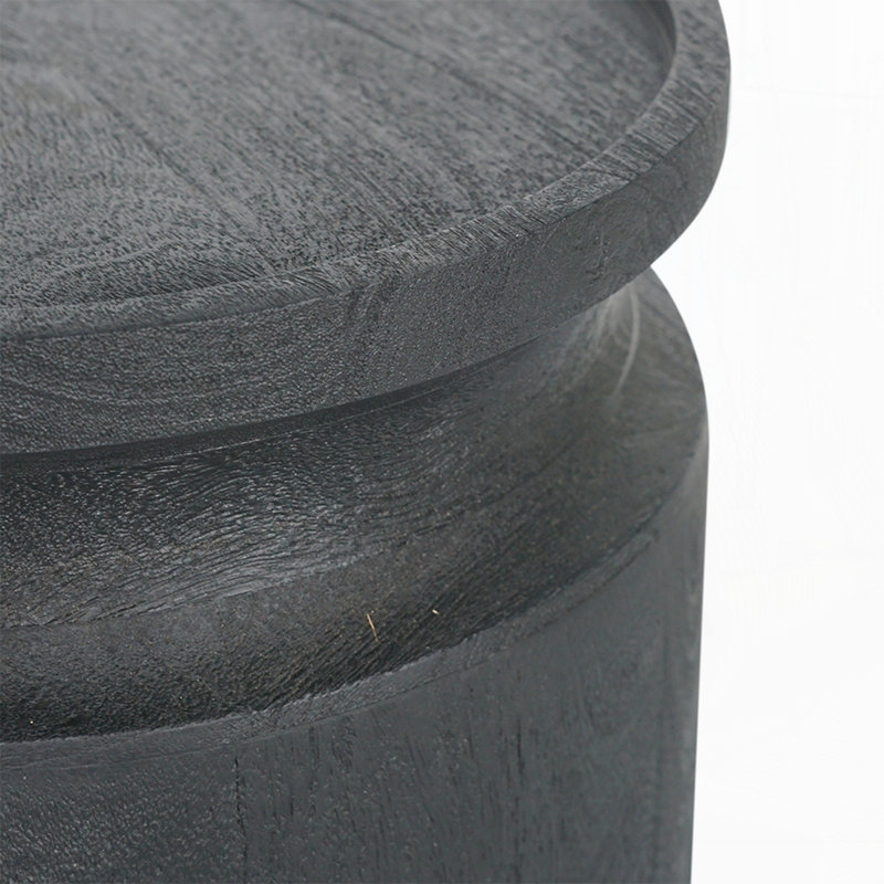 Table d'appoint moderne pour le salon