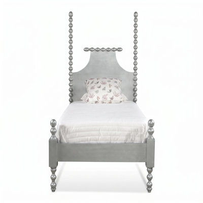 Mary Spindle Four Post Bed