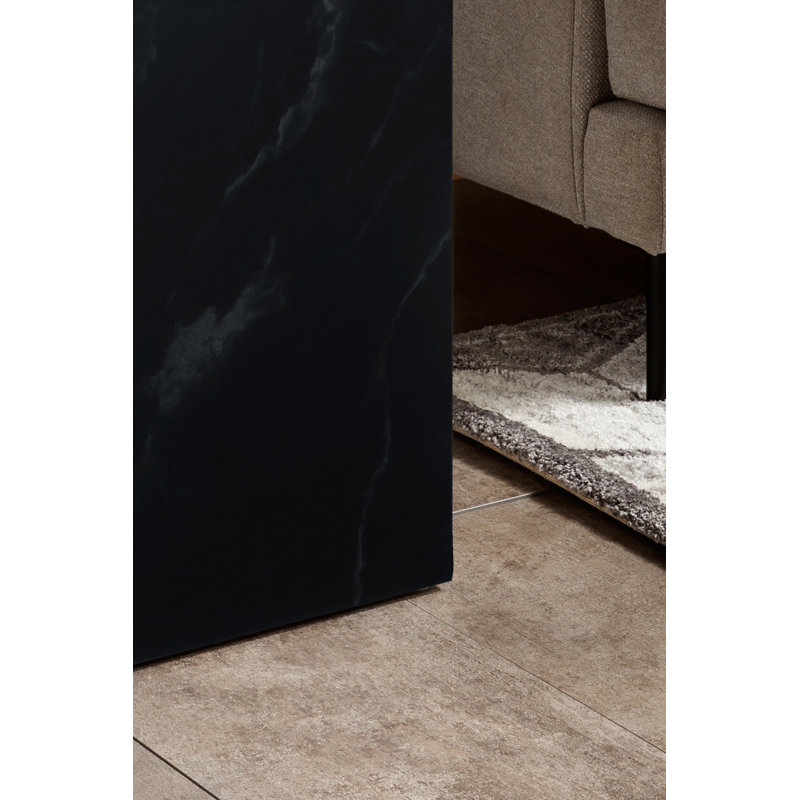 Aarthi End Table, Black