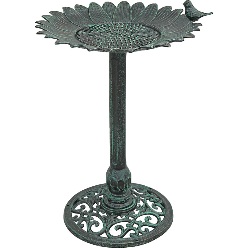 Canmore Metal Pedestal Birdbath