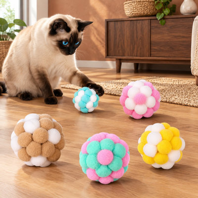 6-Piece 5 cm Soft Cat Pom Pom Ball Set with Bells, Interactive Toys for Indoor and Outdoor Cat and Kitten Play, Chewing, and Scratching
