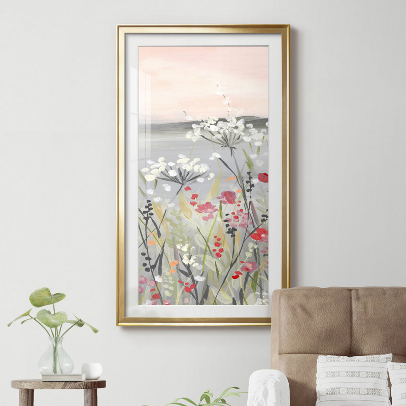 Blush Wildflowers I - Reproduction d'art graphique sur papier encadré, Encadrement doré, H 10,5 po x l 18,5 po x P 1,5 po