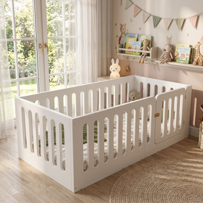 Lit pour enfant en bois massif avec porte espiègle Benedict Montessori