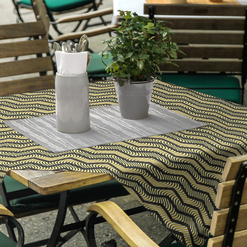 Nappe à chevrons ondulés Stephenie, Noir / Jaune