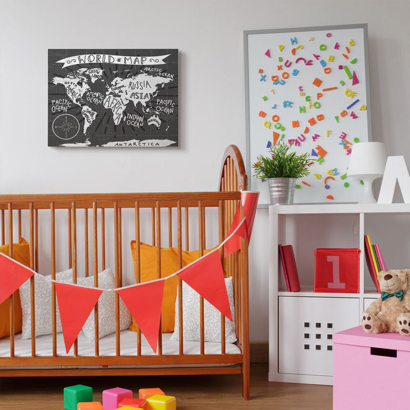 Décoration murale pour enfants world map Wincott, Toile tendue, H 24 po x l 30 po x P 1,5 po