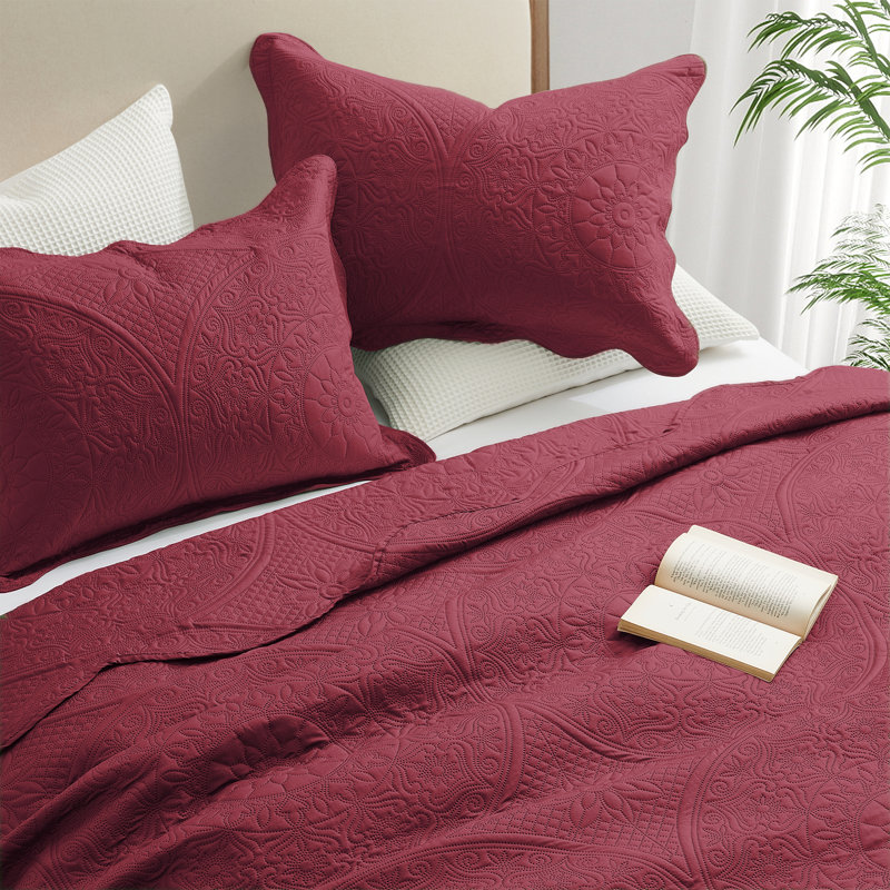 Floral Embossed Quilt Set, King Bedspread + 2 Standard Shams, Burgundy