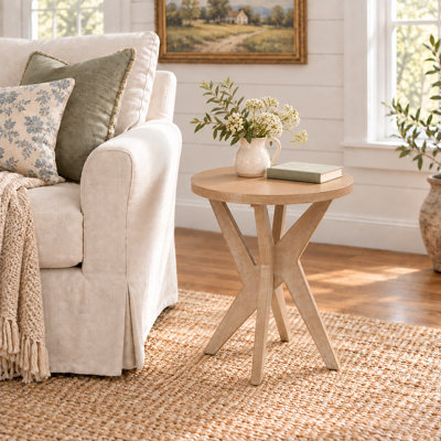 Table d'appoint ronde en bois clair avec piétement géométrique croisé, chêne clair