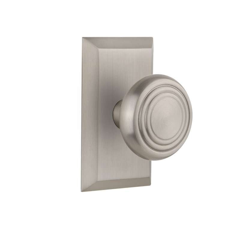 Studio Plate with Deco Door Knob, 2 3/8, Satin Nickel