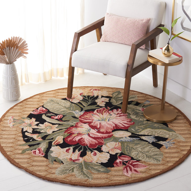 Hogle Hand Hooked Wool Floral Rug