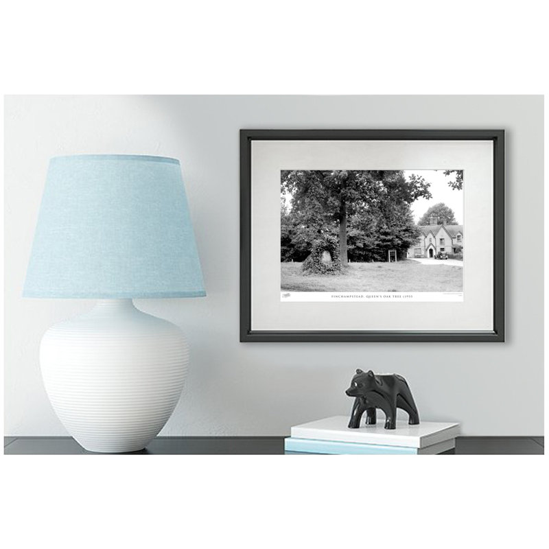 Finchampstead, Queen - Single Picture Frame Print, 60cm H X 80cm W x 2cm D