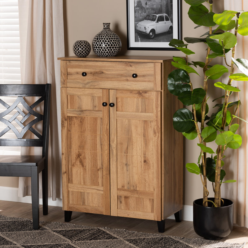 Armoire de rangement à chaussures à 1 tiroir Aadhiran en bois fini chêne brun, H 45,1 po x l 30,6 po x P 15 po