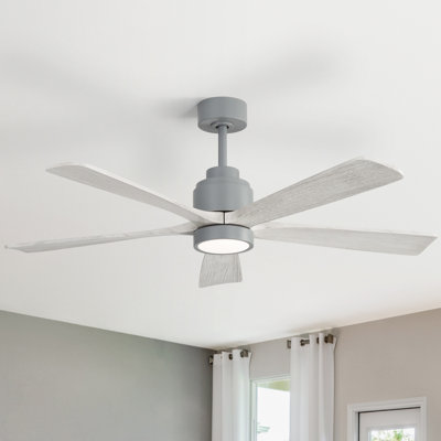 Ventilateur de plafond 52 po à pales en bois massif à intensité variable avec lumières et télécommande