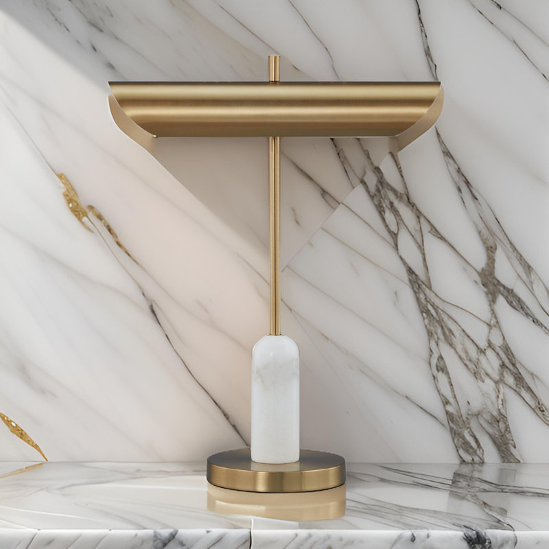 Lampe de bureau Leon 20 po, base ronde, port USB, métal doré, marbre blanc