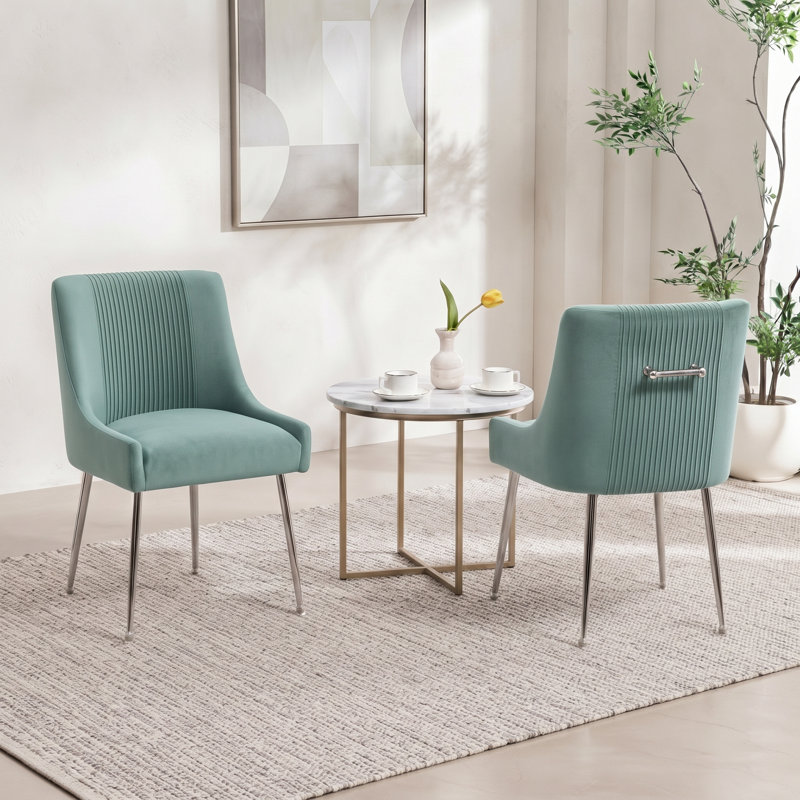 Chaise d'appoint rembourrée en velours Farr avec pieds argentés Farr, Vert