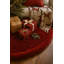 Tapis festif pour arbre de Noël, rouge, 59,1 po x 59,1 po | 100% polyester, lavable à la machine à 68 ° F | Comprend 8 rubans décoratifs | Parfait pour la décoration des Fêtes et pour créer une atmosphère joyeuse dans votre maison-1435834186-1435834185
