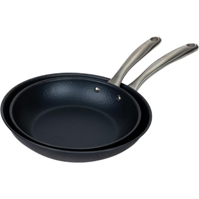 Alva Black Angus 2-Piece Pre-Seasoned Carbon Steel Frying Pan Set - 9.5-in & 11-in