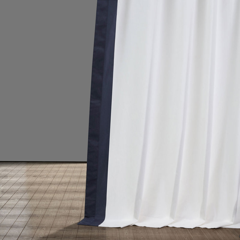 Rideaux en coton Limone Urban Limers, Blanc cassé chaud / bleu marine foncé, 50 po x 84 po