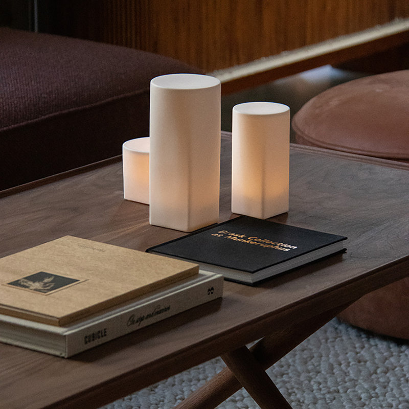 Table de bout carrée pliante en noyer noir, Noyer foncé