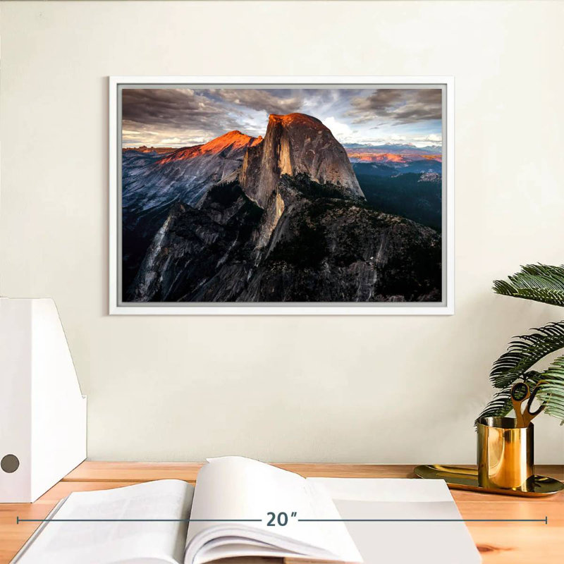 Demi-dôme de Yosemite, Cadre flottant blanc, 13 po x 9 po