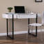 Bureau moderne en faux marbre