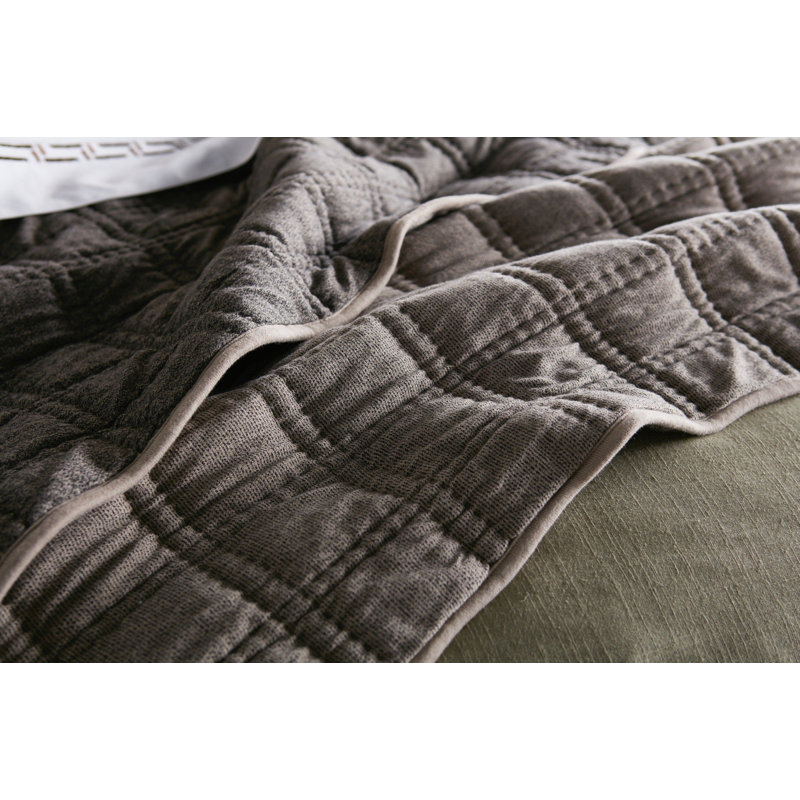 Gana Quilt, Queen, Granite