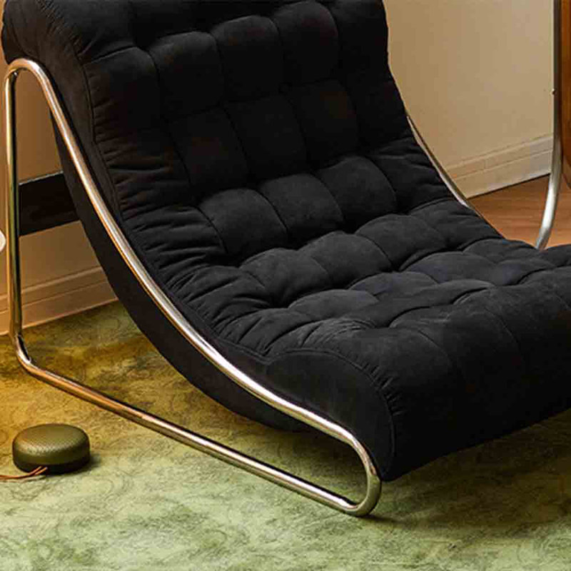 Chaise de loisir simple et confortable.