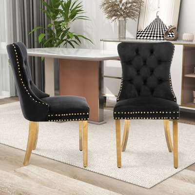 Chaise rembourrée capitonnée