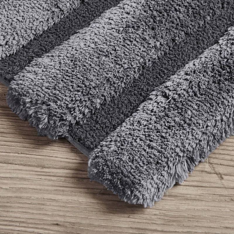Tapis de bain gris, 21 po x 34 po, 100% filé à la machine, rayé et doux, teinté, envers antidérapant, gris facile à laver, motif rayé, dossier décoloré, lavable à la machine